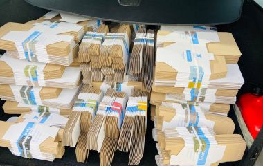 Отримали партію коробок продукції